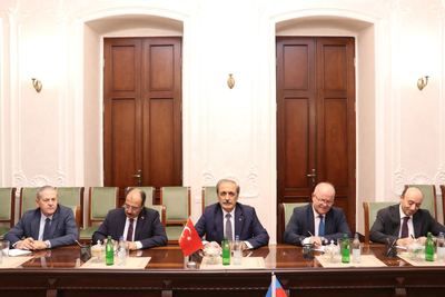 Генпрокурор Турции начал визит в Азербайджан