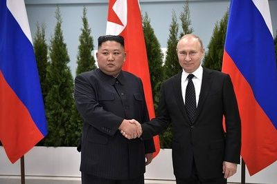 Путин и Ким Чен Ын встречаются на космодроме Восточный