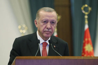 Эрдоган призвал народ Турции избавиться от &quot;позорной конституции&quot;