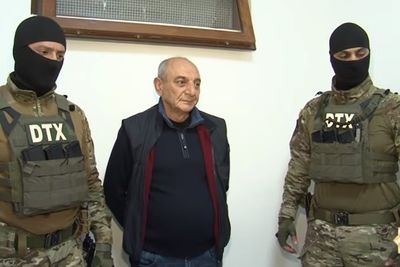 СГБ Азербайджана показала арест Саакяна, Гукасяна и Ишханяна