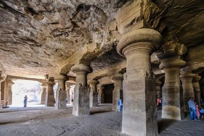 Индийский город пещер на острове Элефанта: как добраться, что посмотреть?