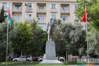 Азербайджан почтил память Ататюрка