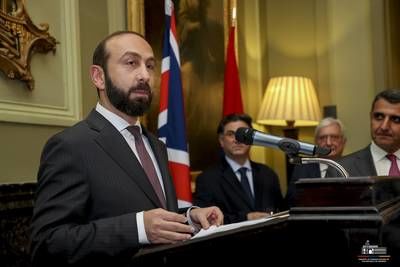 Великобритания поможет охранять границу Армении
