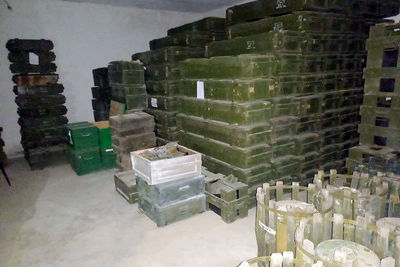 В Карабахе найден крупный склад боеприпасов