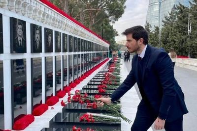Посол Израиля в Азербайджане почтил память жертв &quot;Черного января&quot;