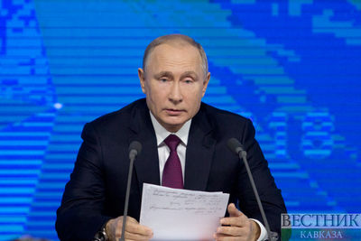 Путин посетил &quot;Русские горки&quot; и межконфессиональный центр