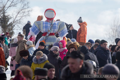 Москва празднует последний день Масленицы
