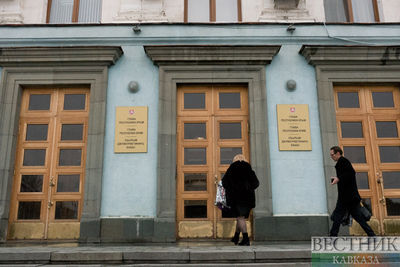 В Крыму контрафактный алкоголь продают даже у здания cовмина