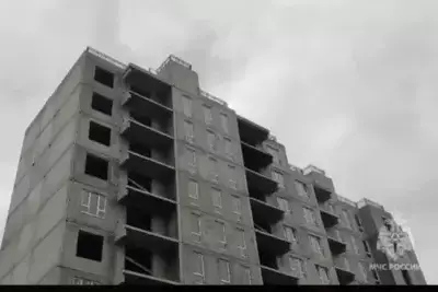 В новом микрорайоне Ростова горела строящаяся многоэтажка