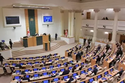 Парламент Грузии преодолел запрет президента на изменения в Избирательном кодексе