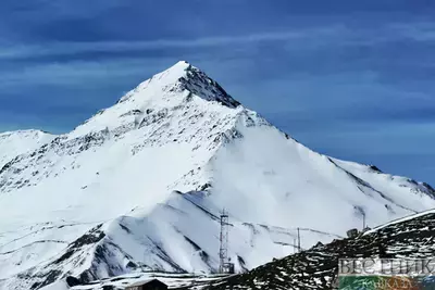 Казахстанские альпинисты поставят флаг страны на Эвересте