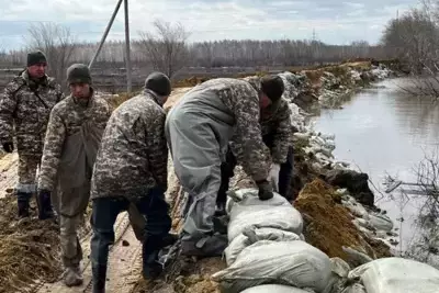 Запад Казахстана эвакуируют в ожидании большой воды