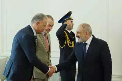 Пашинян и Клаар обсудили мирный договор между Арменией и Азербайджаном