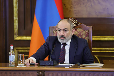 Депутаты Госдумы, прибывшие в Ереван, хотят встретиться с Пашиняном