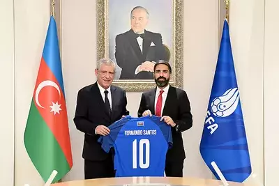 Сборную Азербайджана по футболу возглавил Фернанду Сантуш