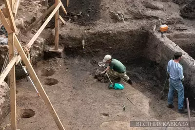 Археологи вскрыли два древних кургана в Краснодарском крае