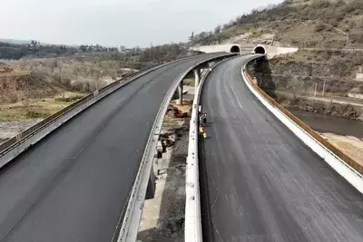 Грузия продолжит строить новые дороги