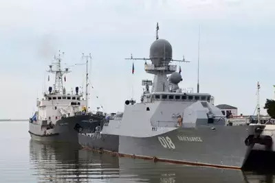 Российские корабли Каспийской флотилии совершили визит в Баку
