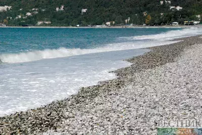 Море в Абхазии прогрелось до рекордных значений