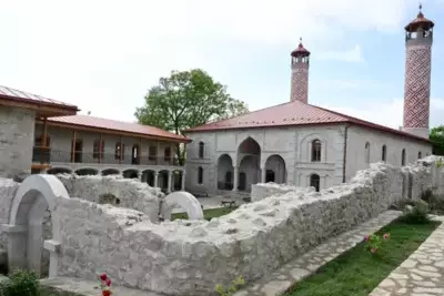 Ильхам Алиев открыл в Шуше мечеть Ашагы Говхар Ага