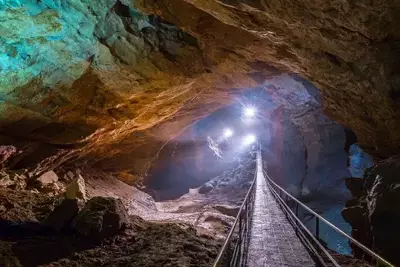 Новоафонская пещера в Абхазии получит новую железную дорогу