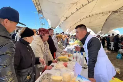 В Астане сегодня открылась первая осенняя сельскохозяйственная ярмарка