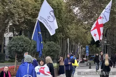 В Тбилиси началось шествие оппозиции против итогов выборов