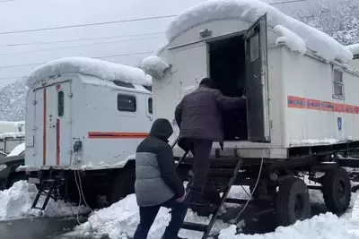 Верхний Ларс: пункты обогрева открыли на границе