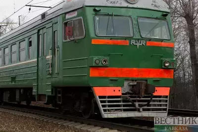 Поезд врезался в машину в Дагогнях – ранены двое