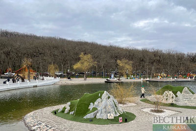 Остров Гуливеров на озере в Железноводске