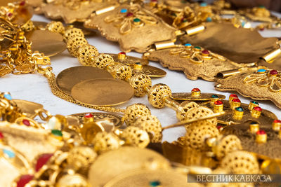 Золотые украшеия