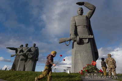 9 мая у мемориала героям-панфиловцам в Дубосеково