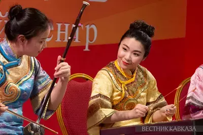 Исполнители китайской национальной музыки