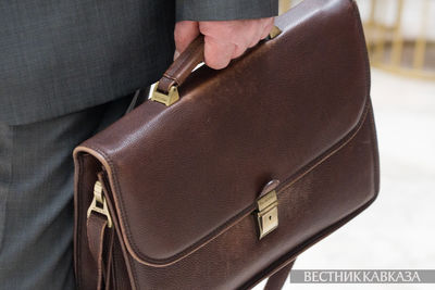 Человек с портфелем