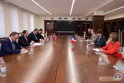 встреча Сурена Папикяна и Оливье Декотиньи