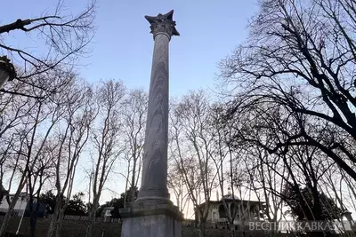 Готская колонна в парке Гюльхане