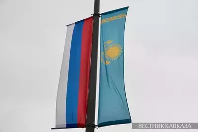 Флаги на улицах Москвы в преддверии госвизита президента Казахстана Токаева