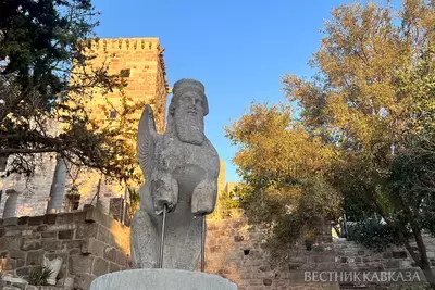 Статуя в замке Святого Петра в Бодруме