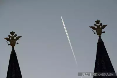 Самолет над Москвой