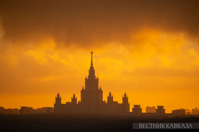 МГУ на закате