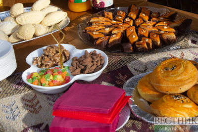 Праздничный стол на Новруз