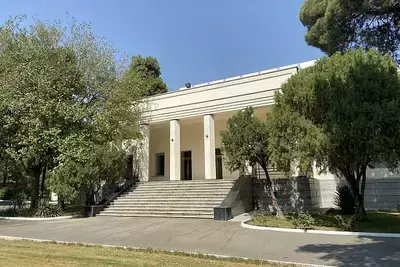 здание посольства России в Тегеране