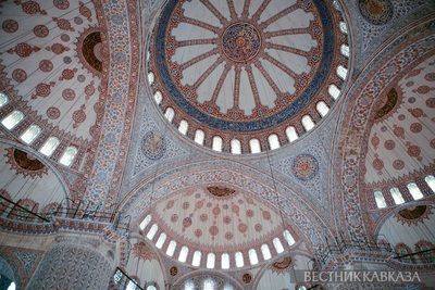 Интерьер Голубой мечети