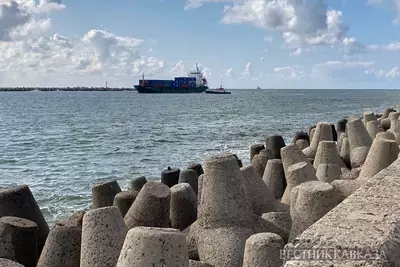 Морской контейнеровоз