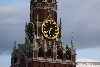 Вид на Спасскую башню Кремля