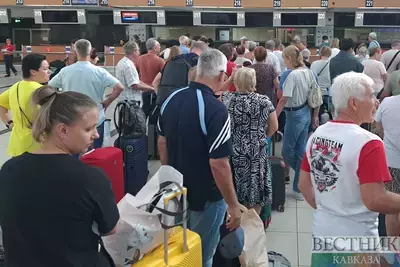 Люди в аэропорту