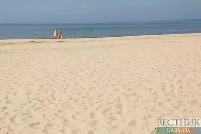 На пляжи Анапы заводят чистый песок из карьеров