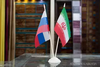 Флаги России и Ирана