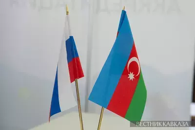 Флаги России и Азербайджана