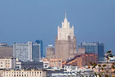 Вид на здание МИД в Москве